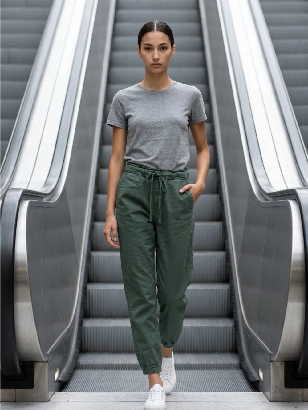 Levi's Women’s Small Olive Green Off Duty High Rise Drawstring Jogger Pants EUC